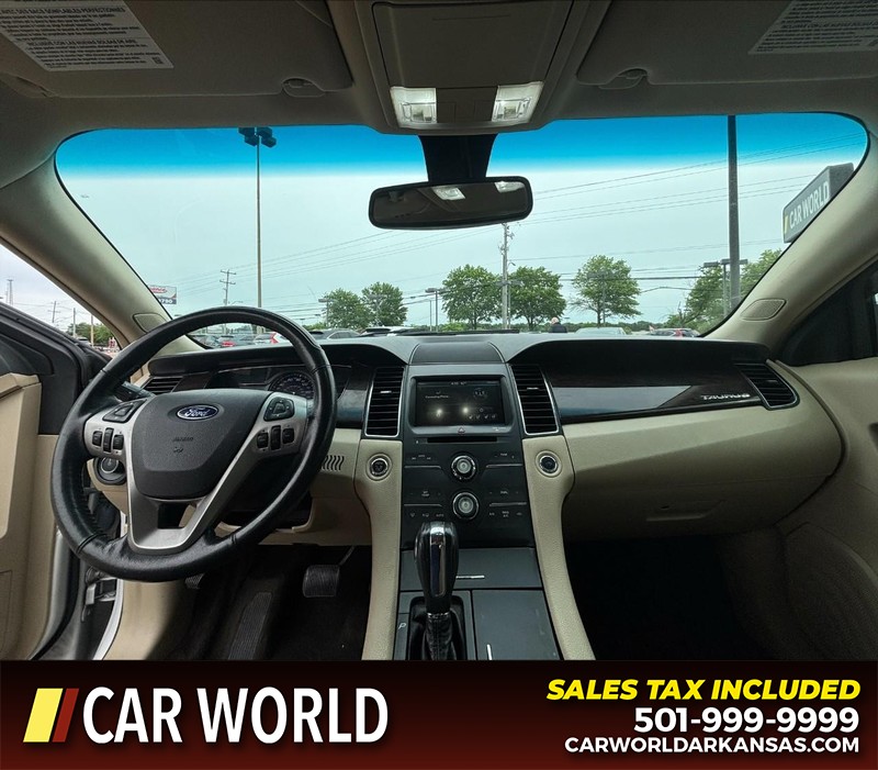 Ford Taurus Vehicle Full-screen Gallery Image 15