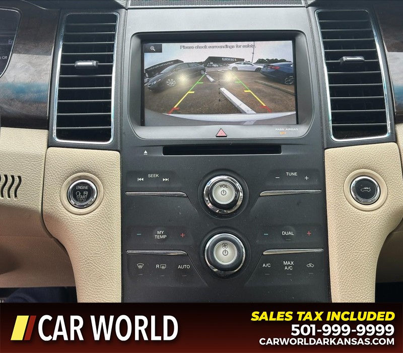 Ford Taurus Vehicle Full-screen Gallery Image 17