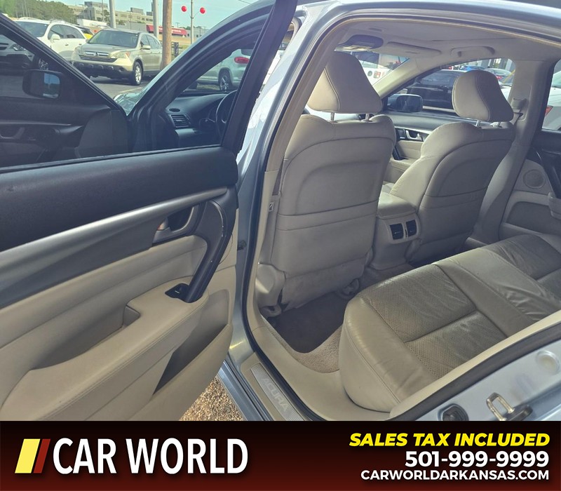 Acura TL Vehicle Full-screen Gallery Image 9
