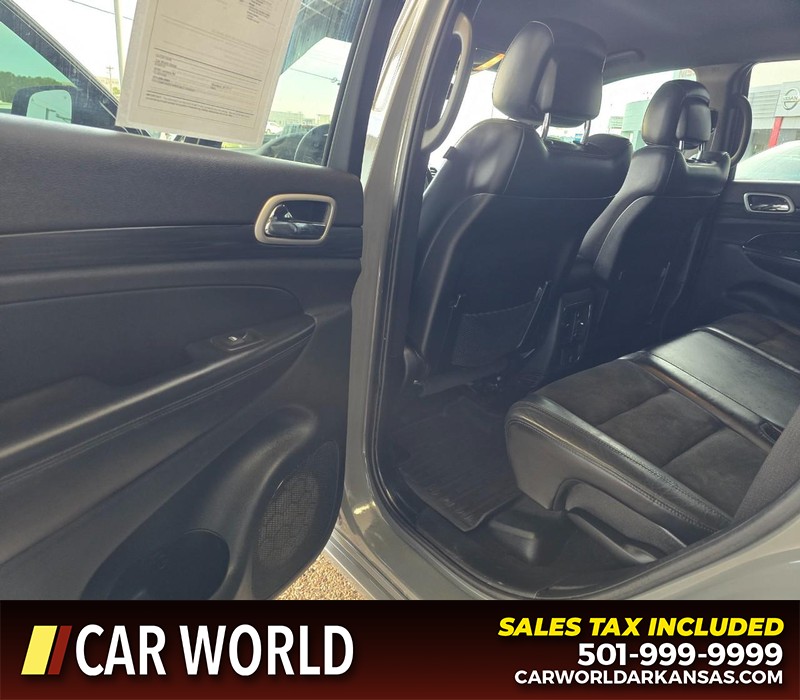 Jeep Grand Cherokee Vehicle Full-screen Gallery Image 9