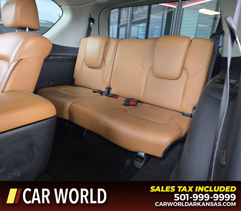 INFINITI QX80 Vehicle Full-screen Gallery Image 11