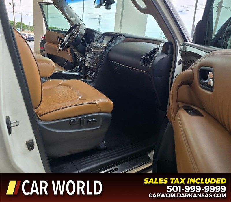 INFINITI QX80 Vehicle Full-screen Gallery Image 12