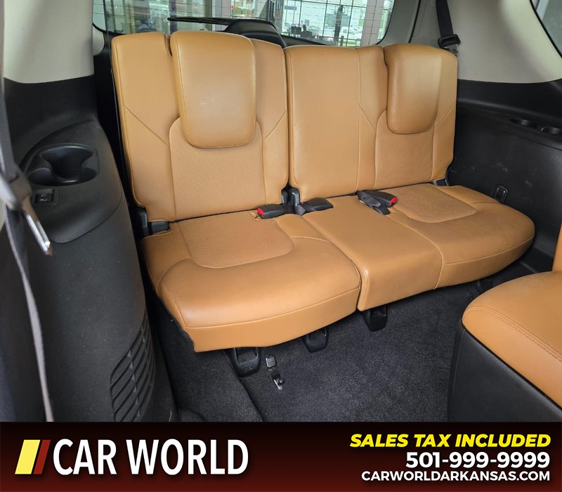 INFINITI QX80 Vehicle Full-screen Gallery Image 14