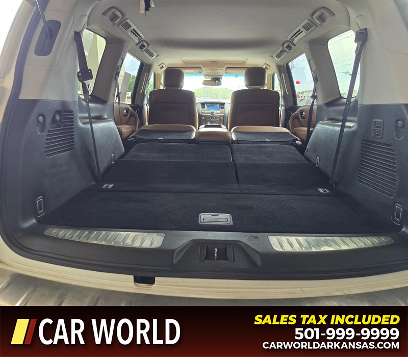 INFINITI QX80 Vehicle Full-screen Gallery Image 18