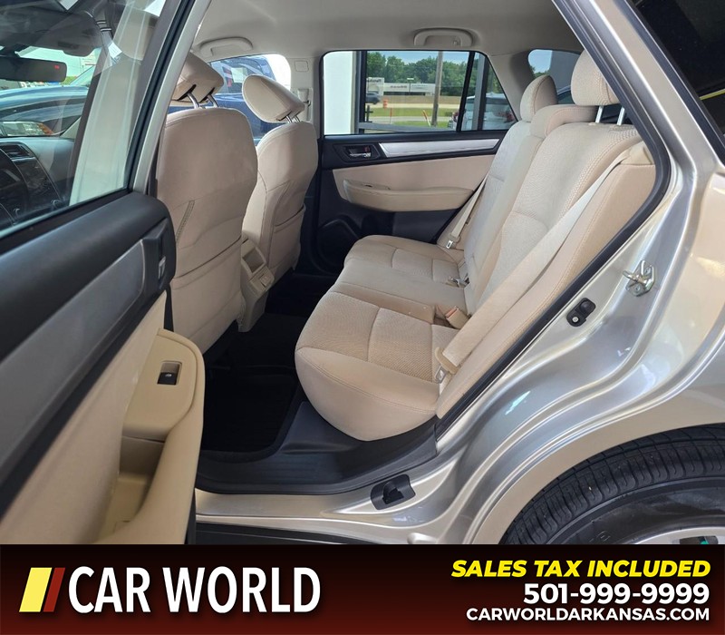 Subaru Outback Vehicle Full-screen Gallery Image 10