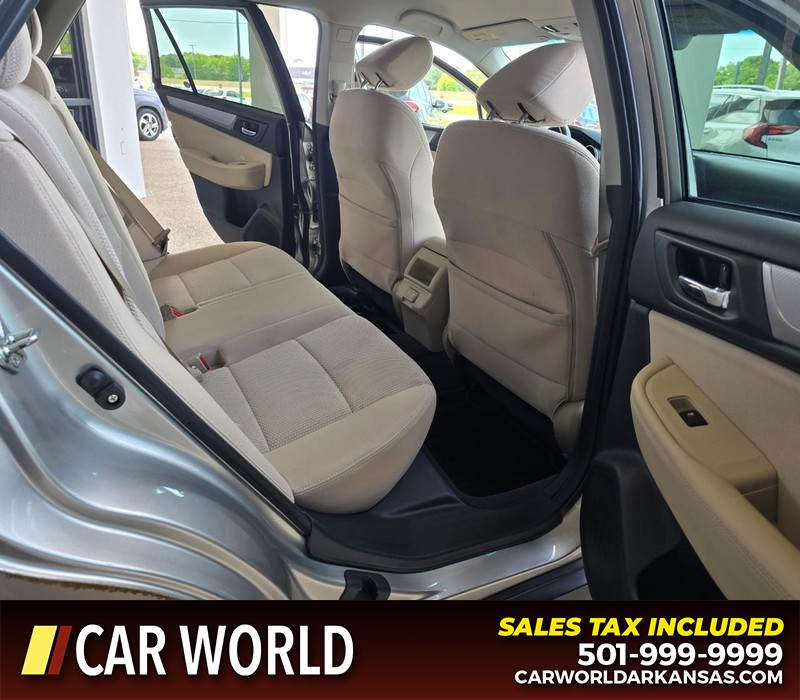 Subaru Outback Vehicle Full-screen Gallery Image 12