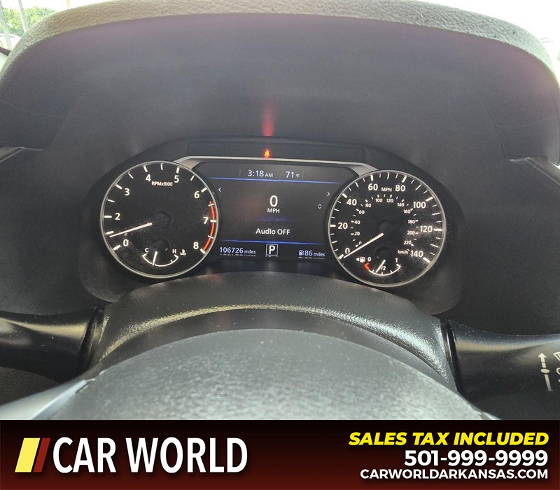 Nissan Altima Vehicle Full-screen Gallery Image 17