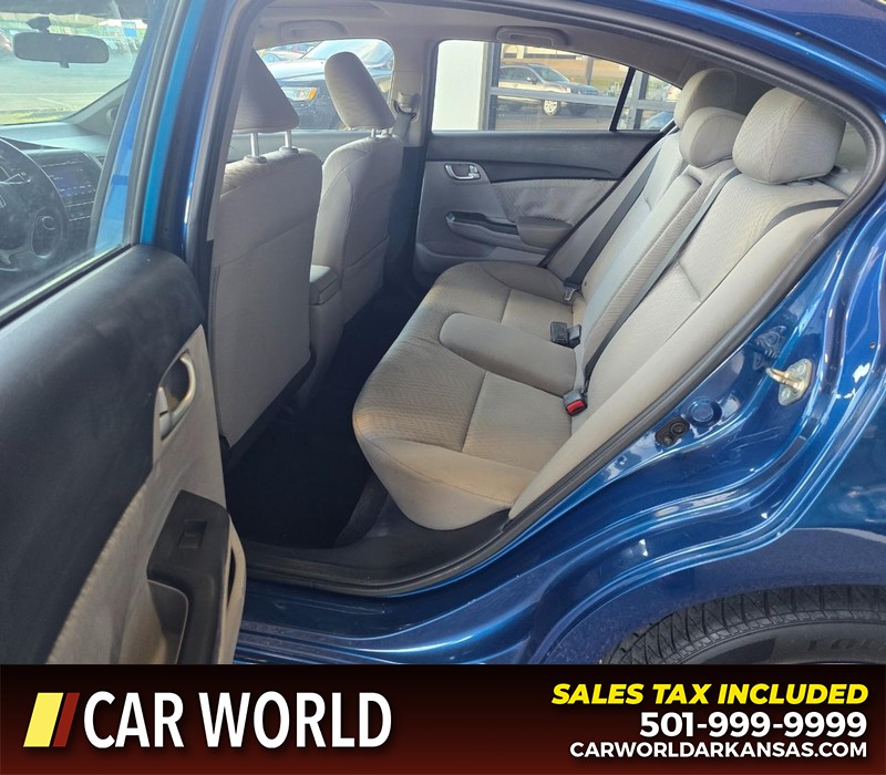 Honda Civic Sedan Vehicle Full-screen Gallery Image 10