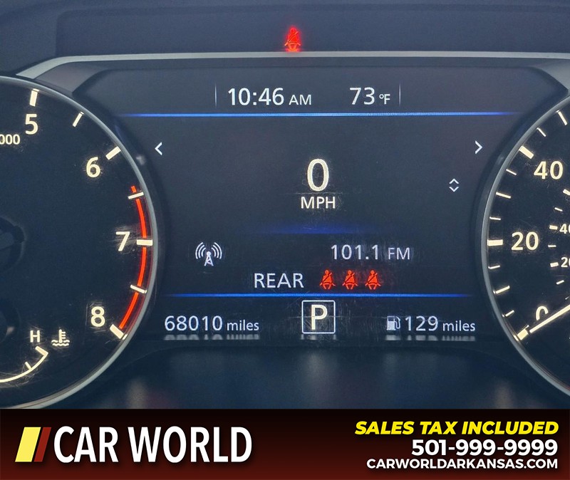 Nissan Altima Vehicle Full-screen Gallery Image 17