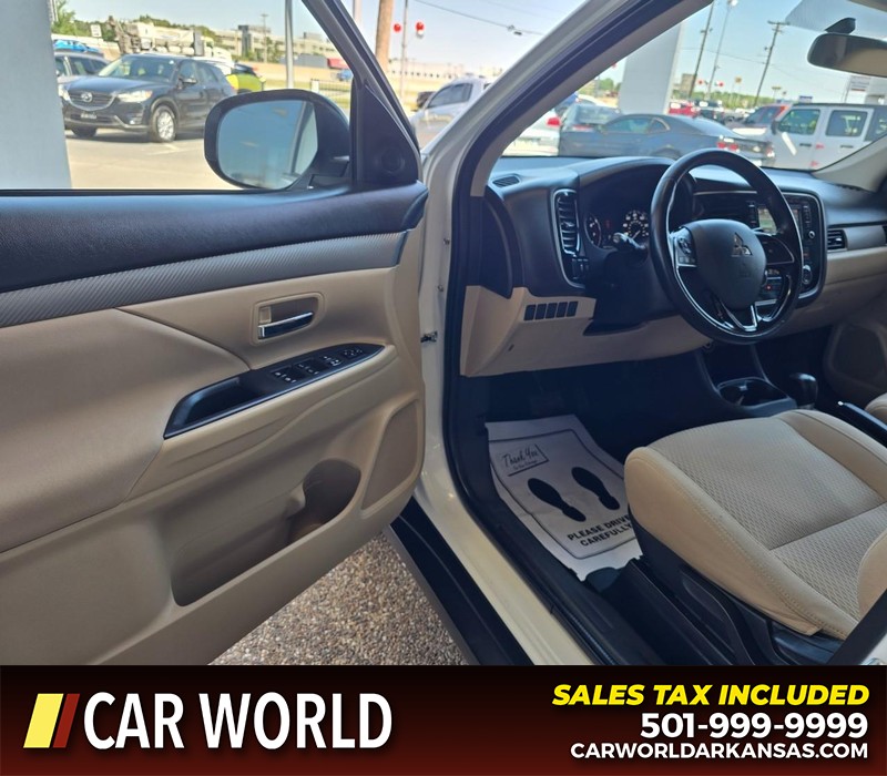Mitsubishi Outlander Vehicle Full-screen Gallery Image 7