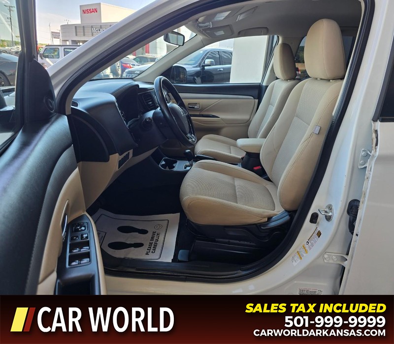 Mitsubishi Outlander Vehicle Full-screen Gallery Image 8