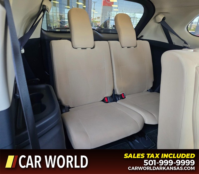 Mitsubishi Outlander Vehicle Full-screen Gallery Image 14