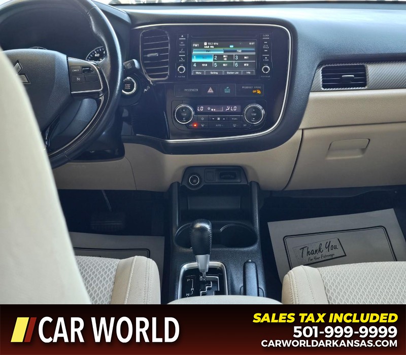 Mitsubishi Outlander Vehicle Full-screen Gallery Image 21
