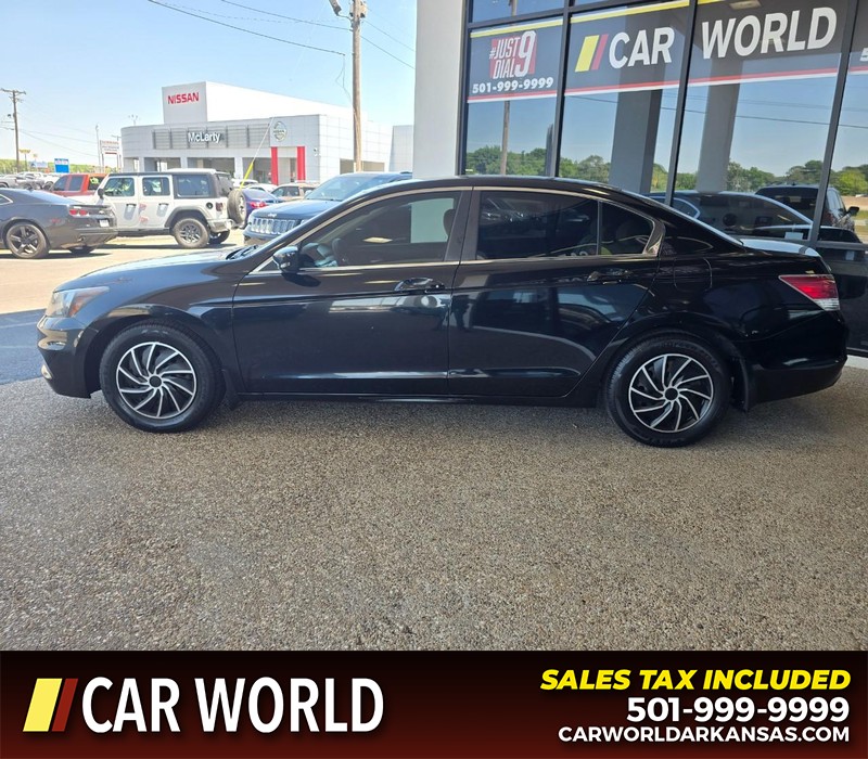 Honda Accord Sedan Vehicle Full-screen Gallery Image 4