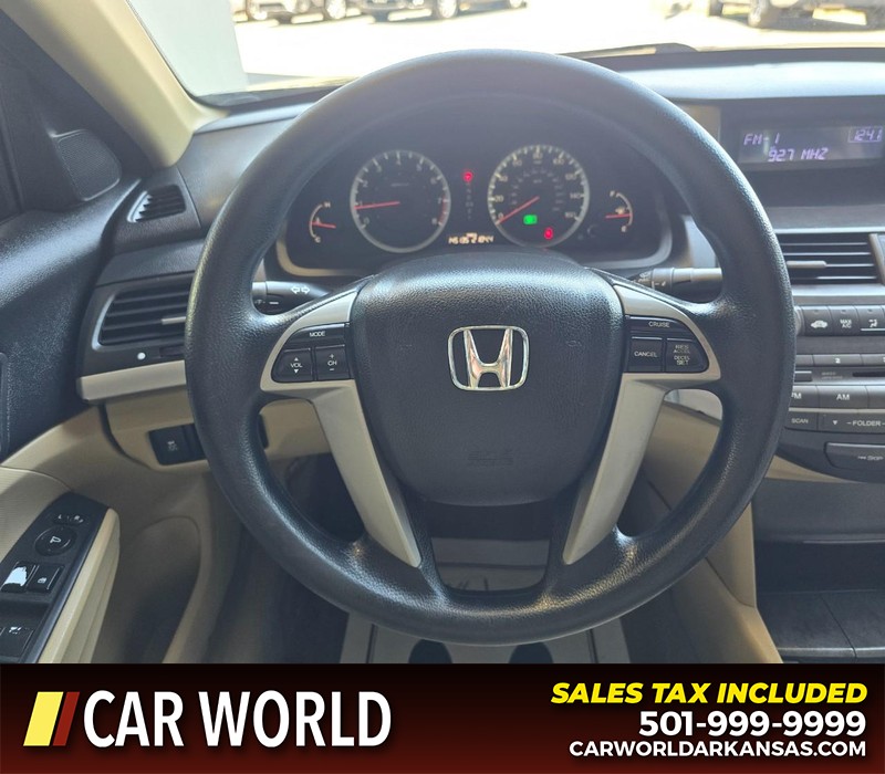 Honda Accord Sedan Vehicle Full-screen Gallery Image 14