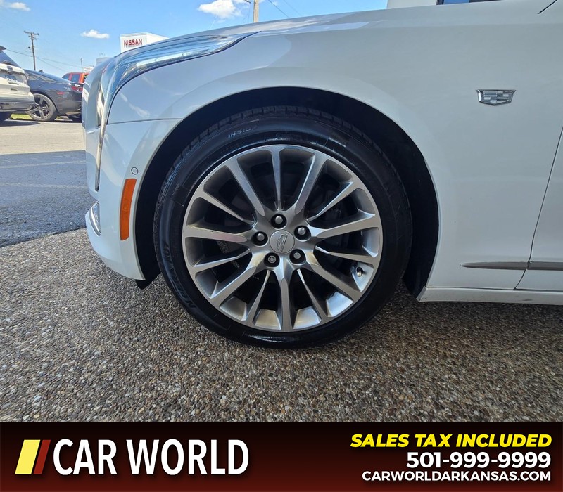 Cadillac CT6 Vehicle Full-screen Gallery Image 6