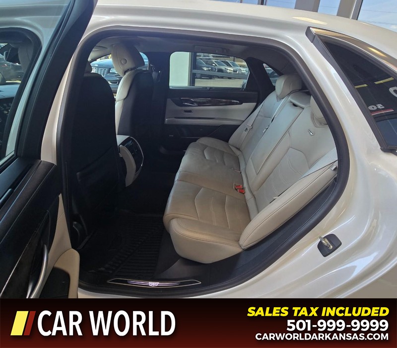 Cadillac CT6 Vehicle Full-screen Gallery Image 11