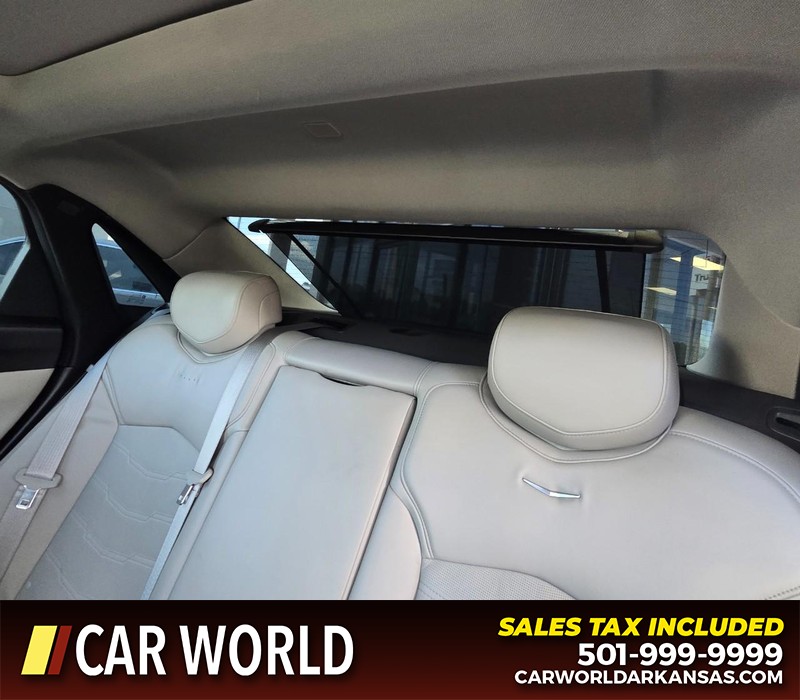 Cadillac CT6 Vehicle Full-screen Gallery Image 12
