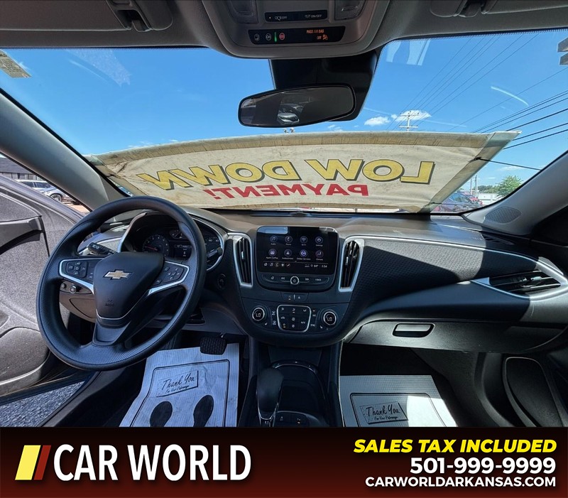 Chevrolet Malibu Vehicle Full-screen Gallery Image 16