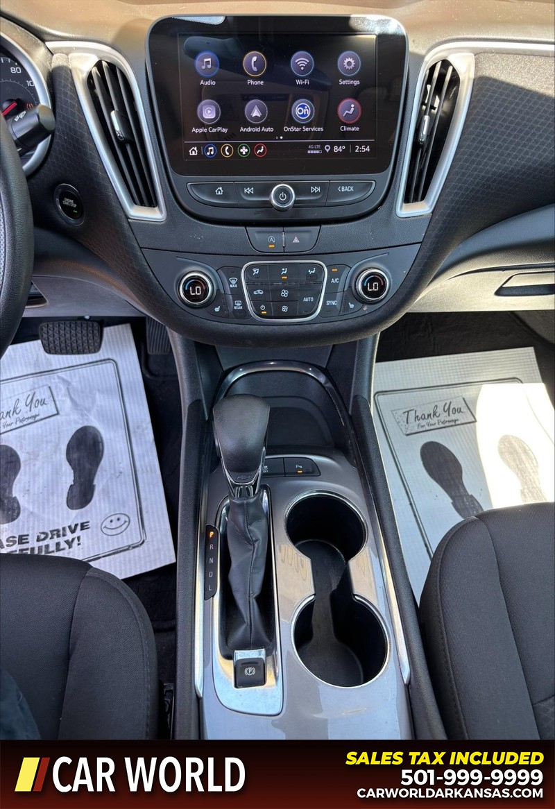 Chevrolet Malibu Vehicle Full-screen Gallery Image 17