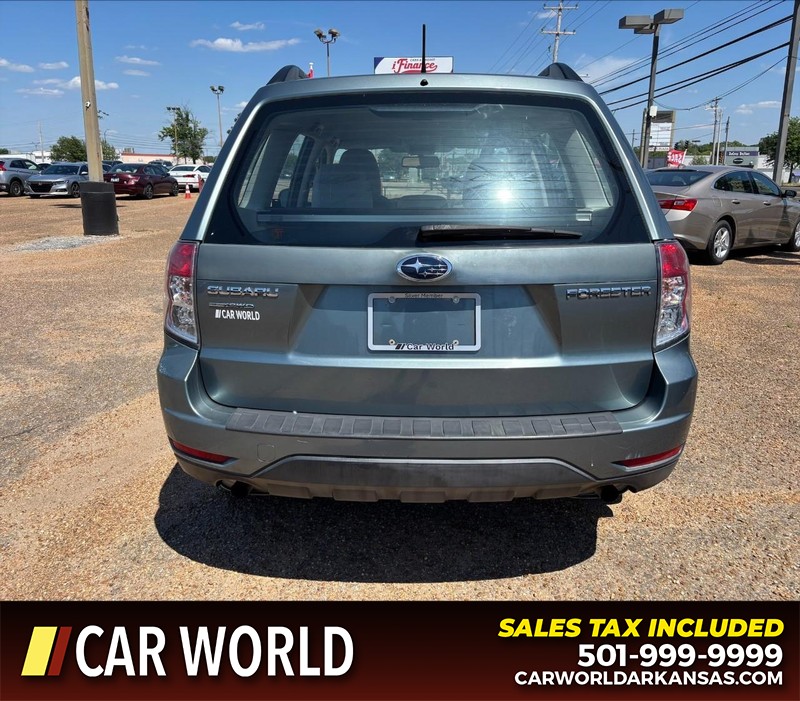 Subaru Forester Vehicle Full-screen Gallery Image 4