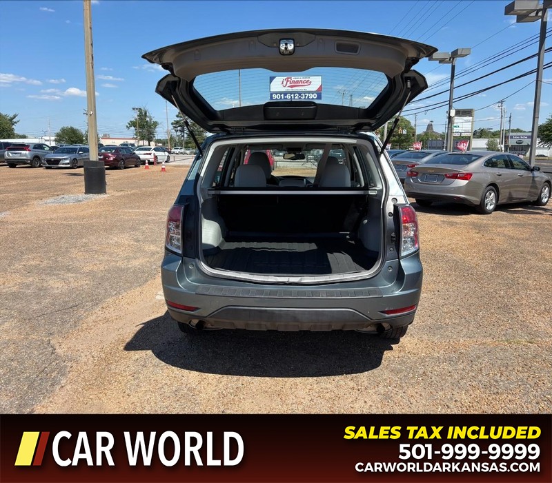 Subaru Forester Vehicle Full-screen Gallery Image 5