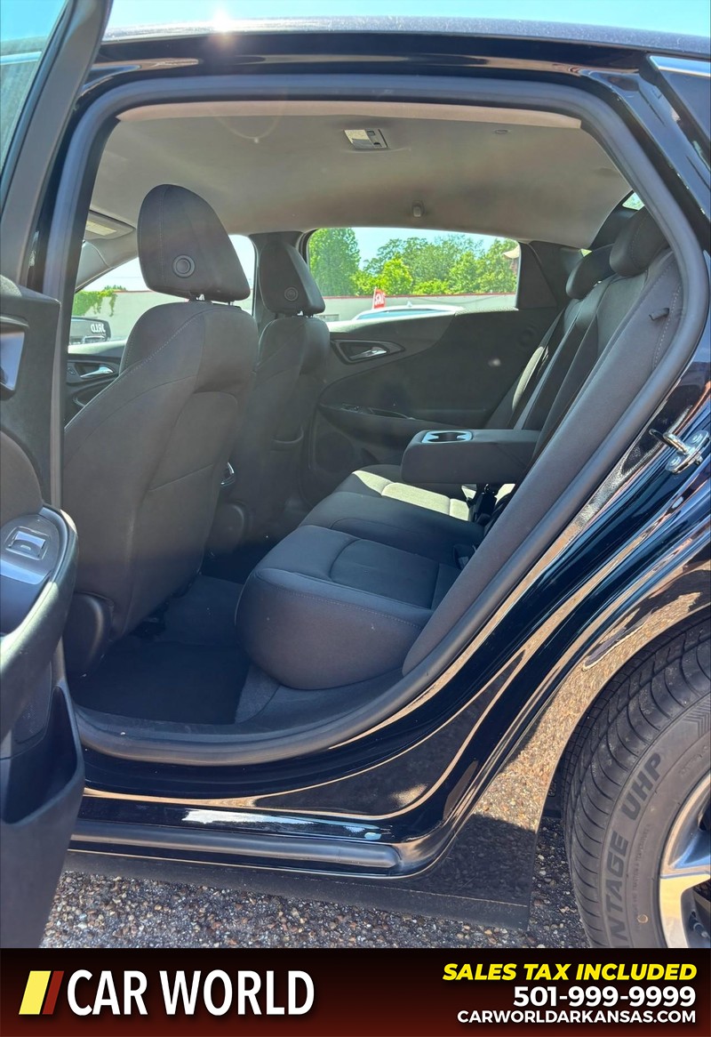 Chevrolet Malibu Vehicle Full-screen Gallery Image 15