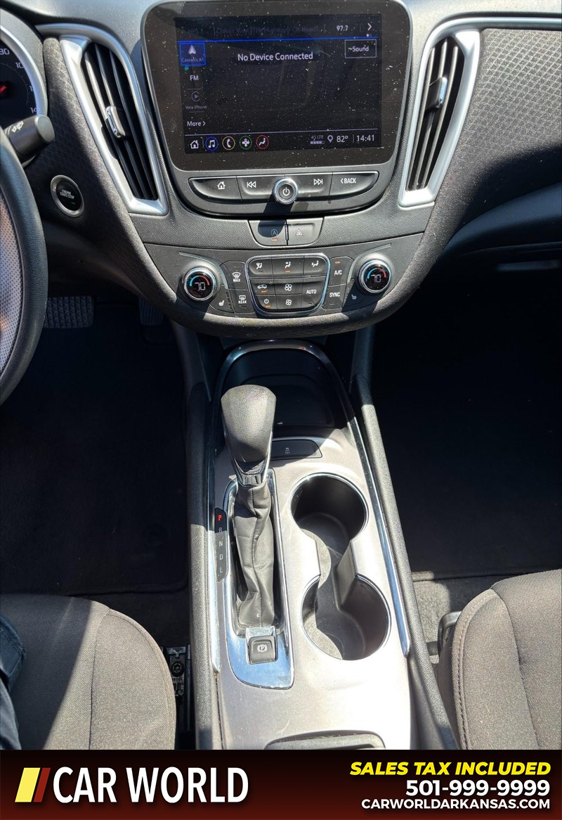 Chevrolet Malibu Vehicle Full-screen Gallery Image 17