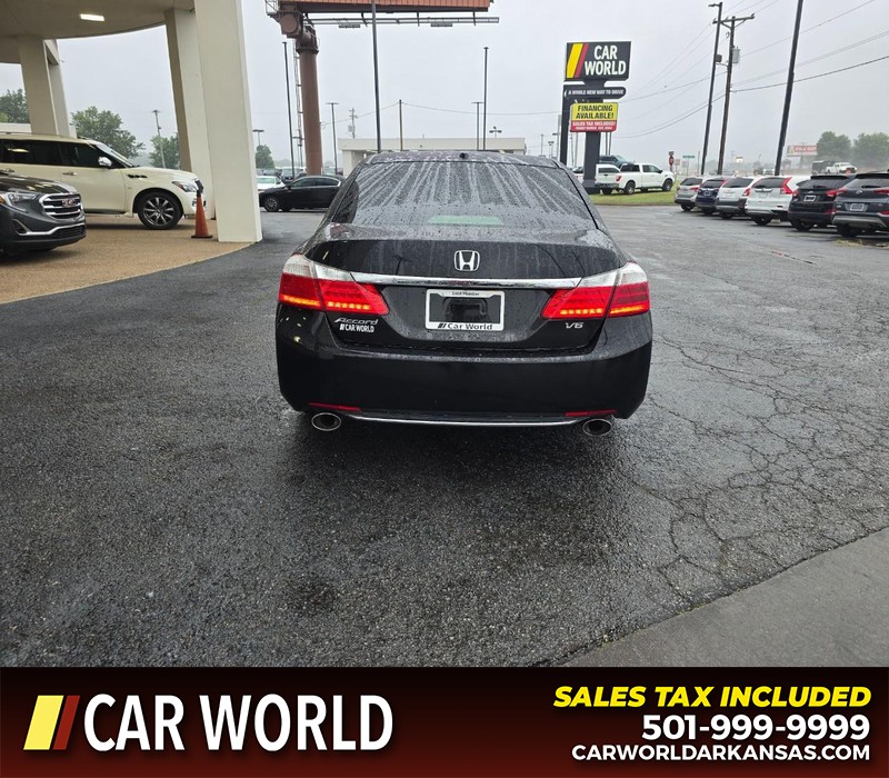 Honda Accord Sedan Vehicle Full-screen Gallery Image 5