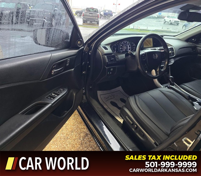 Honda Accord Sedan Vehicle Full-screen Gallery Image 7