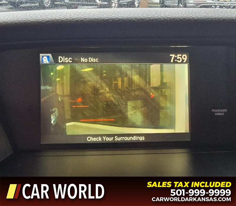 Honda Accord Sedan Vehicle Full-screen Gallery Image 19