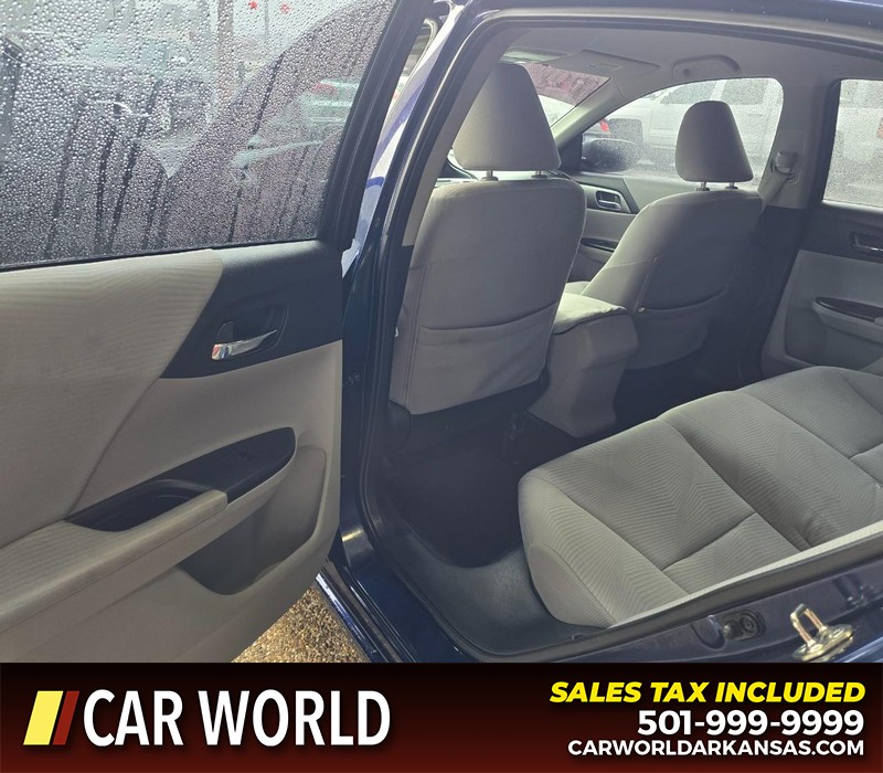 Honda Accord Sedan Vehicle Full-screen Gallery Image 9