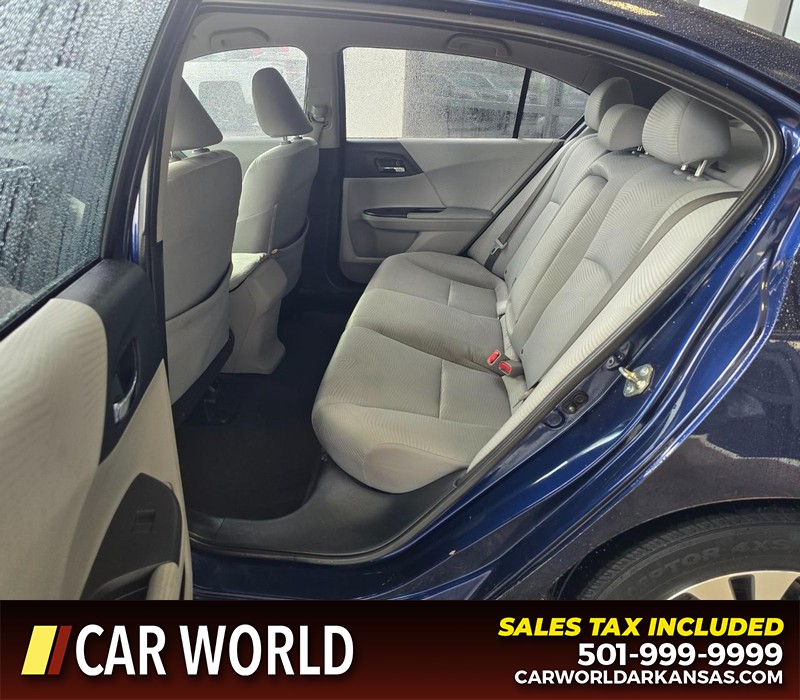 Honda Accord Sedan Vehicle Full-screen Gallery Image 10