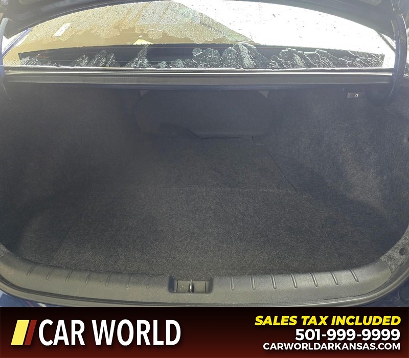 Honda Accord Sedan Vehicle Full-screen Gallery Image 13