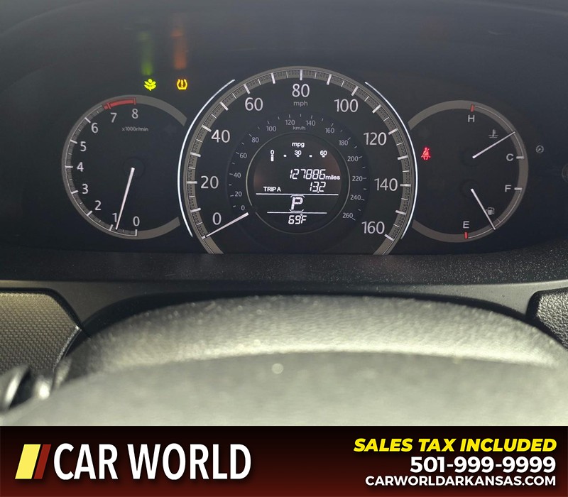 Honda Accord Sedan Vehicle Full-screen Gallery Image 17