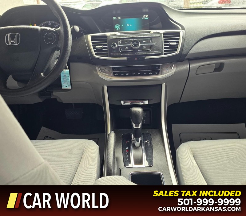 Honda Accord Sedan Vehicle Full-screen Gallery Image 18