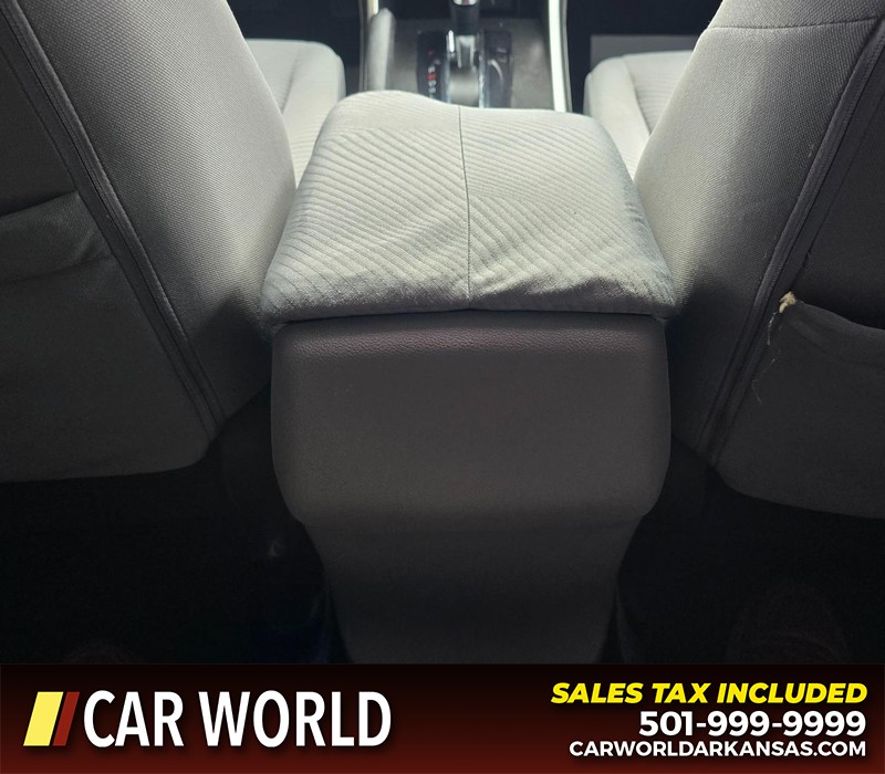 Honda Accord Sedan Vehicle Full-screen Gallery Image 19