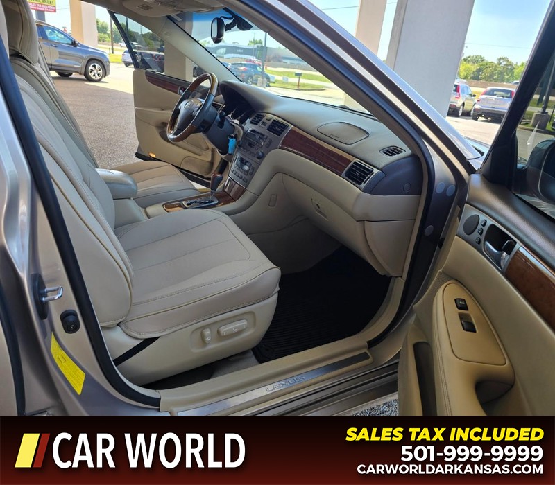 Lexus ES 330 Vehicle Full-screen Gallery Image 11
