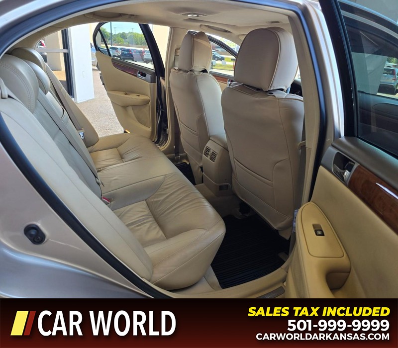 Lexus ES 330 Vehicle Full-screen Gallery Image 12