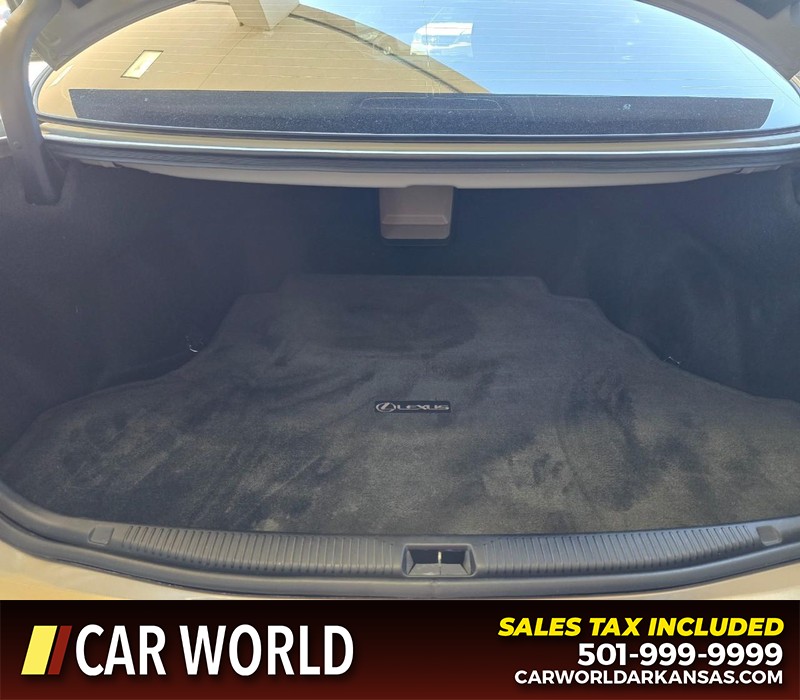 Lexus ES 330 Vehicle Full-screen Gallery Image 13