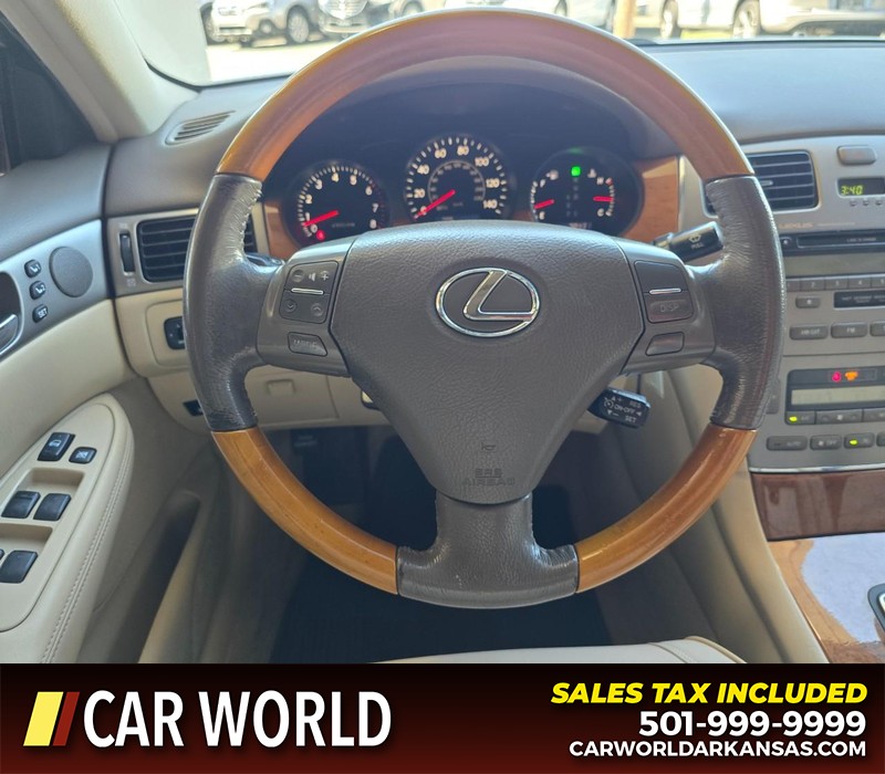 Lexus ES 330 Vehicle Full-screen Gallery Image 14