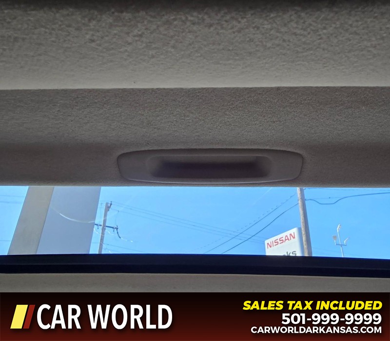 Lexus ES 330 Vehicle Full-screen Gallery Image 18