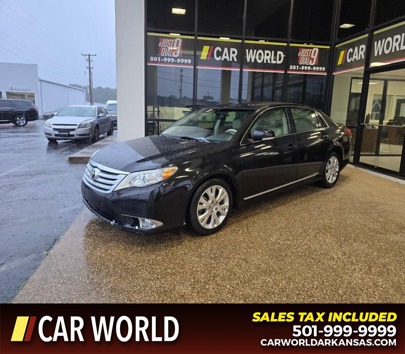 Toyota Avalon Vehicle Full-screen Gallery Image 3