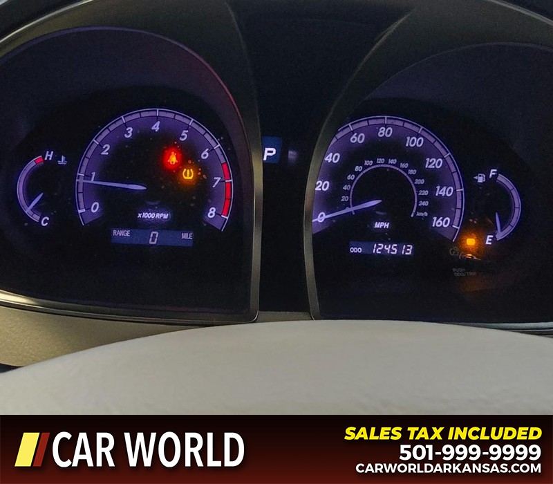 Toyota Avalon Vehicle Full-screen Gallery Image 16