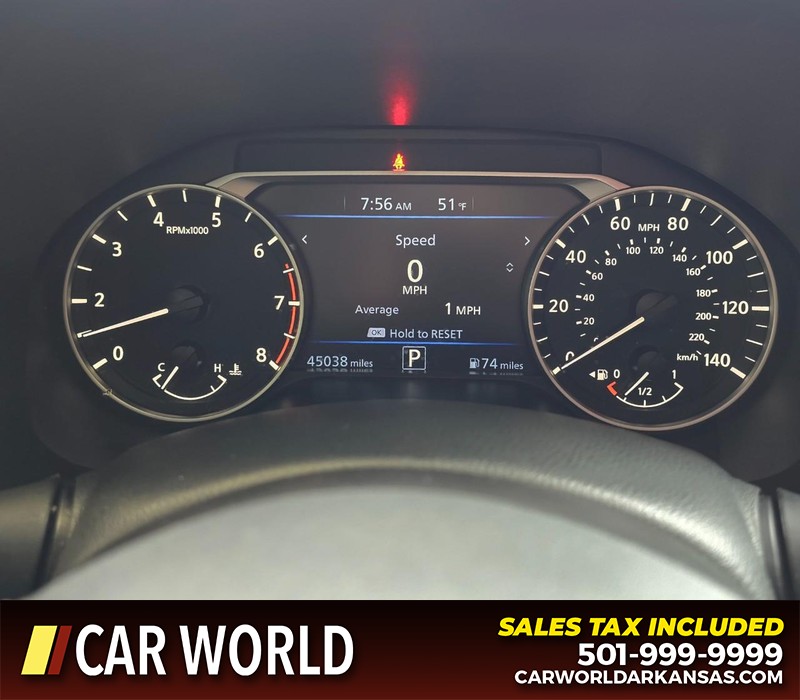 Nissan Altima Vehicle Full-screen Gallery Image 17