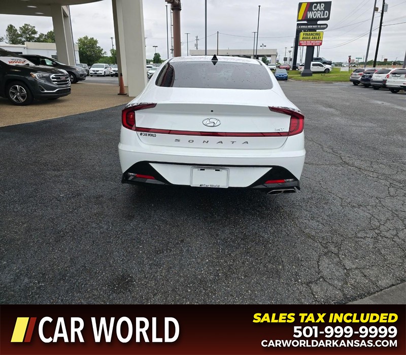 Hyundai Sonata Vehicle Full-screen Gallery Image 5