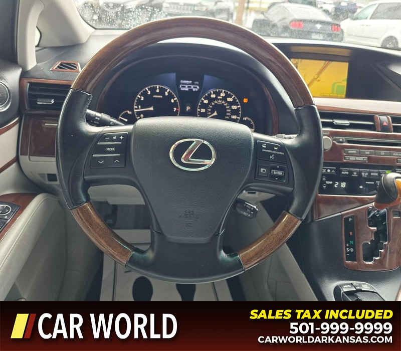 Lexus RX 350 Vehicle Full-screen Gallery Image 15