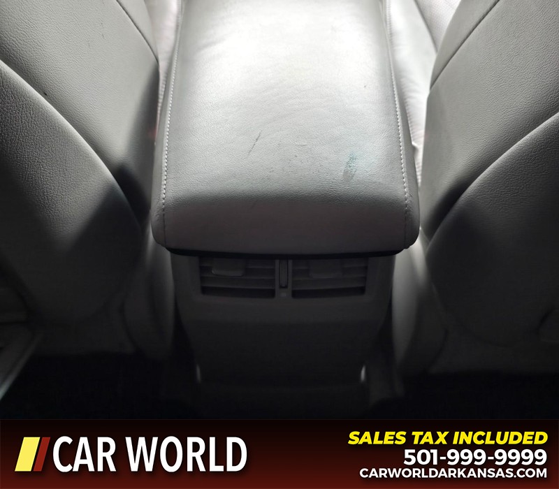 Lexus RX 350 Vehicle Full-screen Gallery Image 21