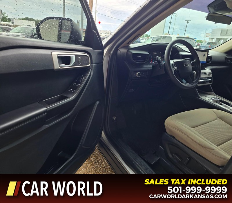 Ford Explorer Vehicle Full-screen Gallery Image 7