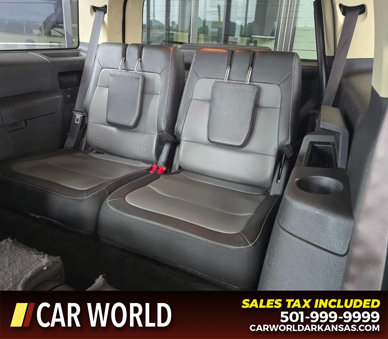 Ford Flex Vehicle Full-screen Gallery Image 11